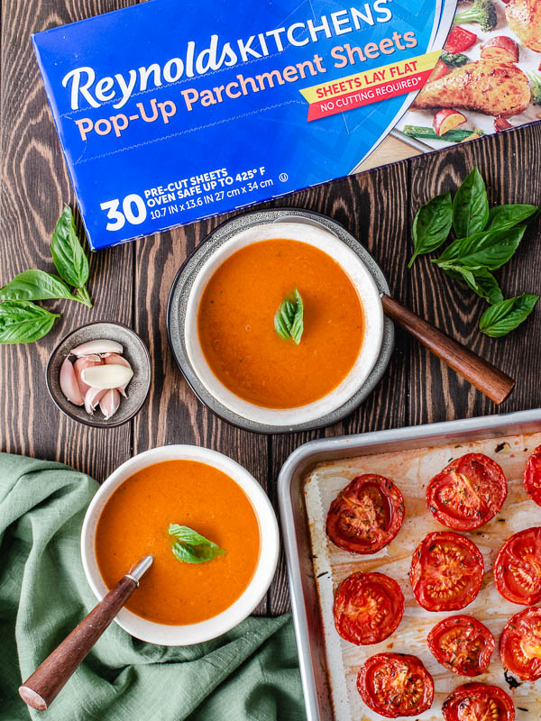 https://www.flavcity.com/wp-content/uploads/2019/10/roasted-tomato-soup-8.jpg